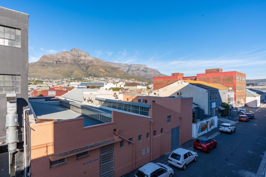 1 Bedroom Property for Sale in Woodstock Western Cape